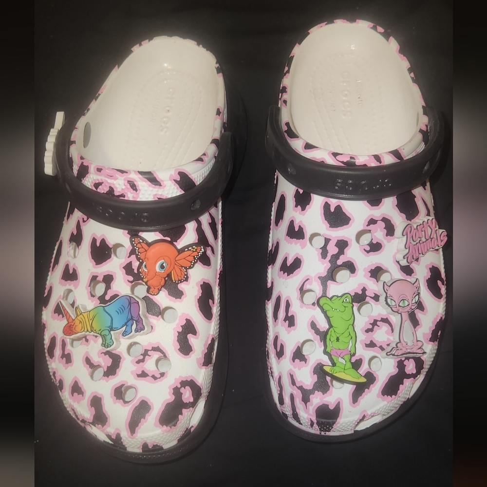party aninal crocs